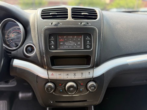 Used 2012 Dodge Journey SXT w/ Popular Equipment Group image 7