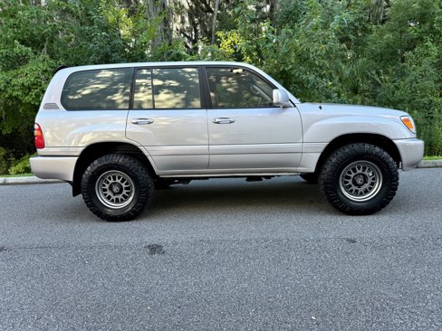 Used 1998 Toyota Land Cruiser image 8