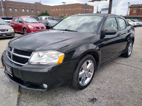 Used 2010 Dodge Avenger R/T w/ Navigation & Sound Group I image 3