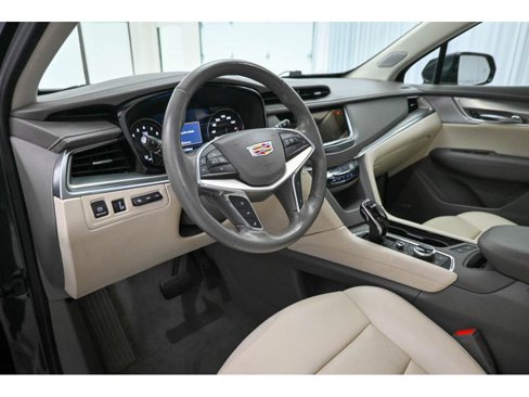 Used 2022 Cadillac XT5 Premium Luxury w/ Technology Package image 9