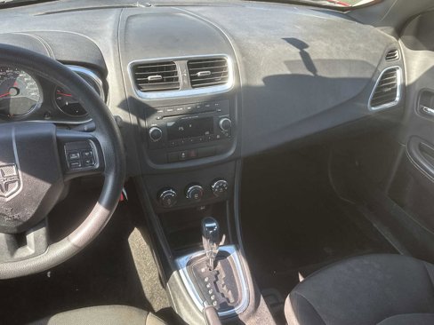 Used 2013 Dodge Avenger SE image 11