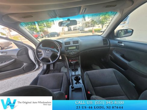 Used 2004 Honda Accord LX image 9