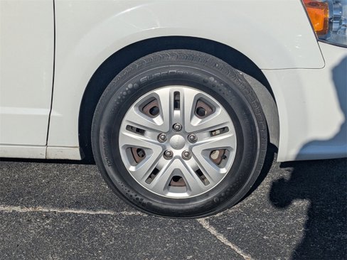 Used 2019 Dodge Grand Caravan SXT image 12