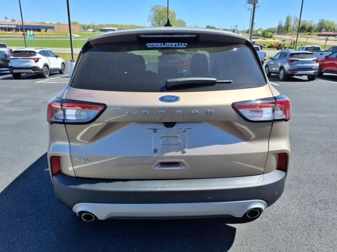 Used 2021 Ford Escape SEL image 4