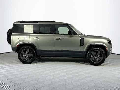 Certified 2025 Land Rover Defender 110 S image 4