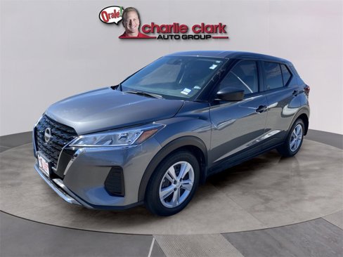 Used 2024 Nissan Kicks S image 2