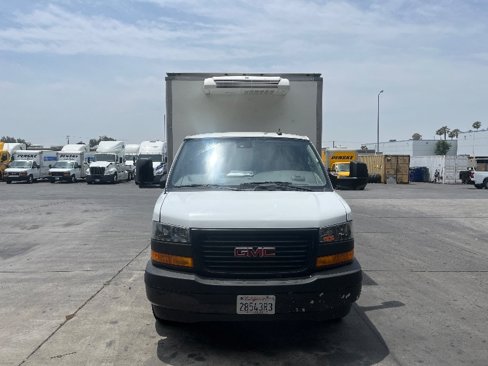 Used 2021 GMC Savana 3500 w/ Power Convenience Package image 2