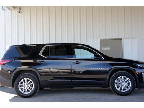 Used 2022 Chevrolet Traverse LS image 12