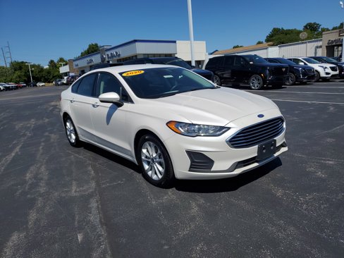 Used 2020 Ford Fusion SE image 4