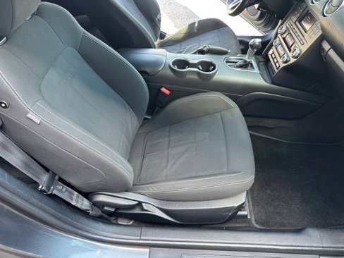 Used 2018 Ford Mustang Coupe image 25