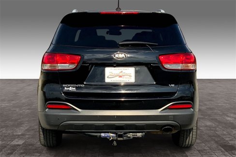 Used 2016 Kia Sorento LX image 5