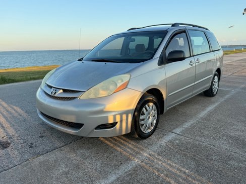 Used 2006 Toyota Sienna CE image 1