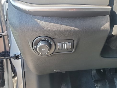 New 2025 Jeep Compass Limited image 14