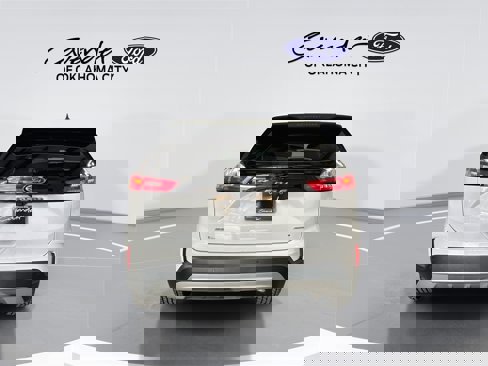 Used 2024 Ford Edge SEL image 7
