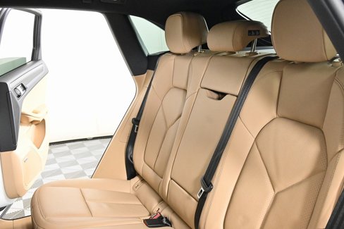 Certified 2025 Porsche Macan image 22