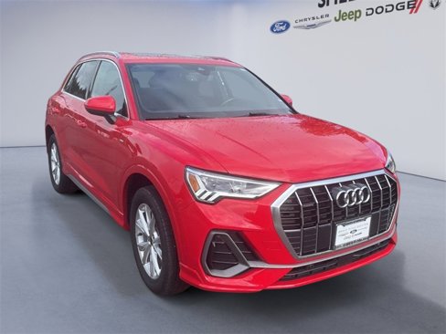 Used 2024 Audi Q3 2.0T Premium image 3