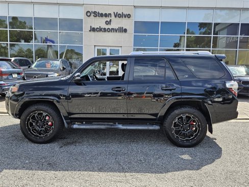 Used 2016 Toyota 4Runner SR5 Premium image 3