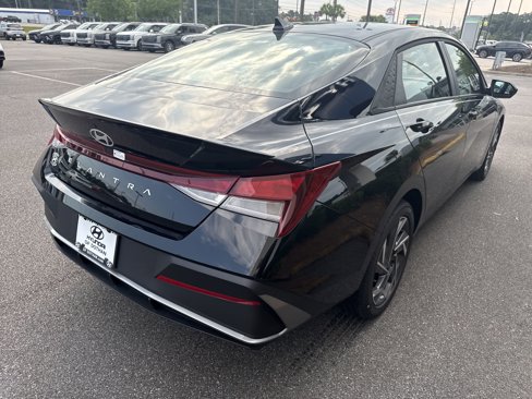 New 2025 Hyundai Elantra Sport image 4