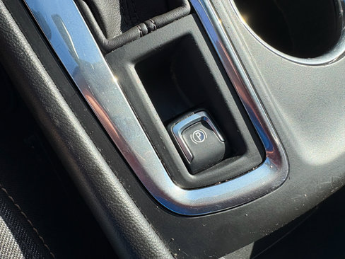 Used 2018 Chevrolet Equinox LT image 21