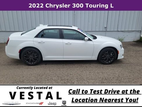 Used 2022 Chrysler 300 Touring L w/ Popular Equipment Group image 3