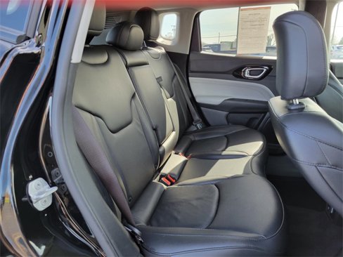 Used 2022 Jeep Compass Limited image 37