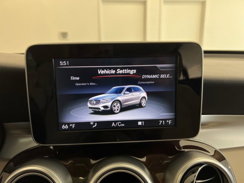 Used 2017 Mercedes-Benz GLC 300 4MATIC w/ Premium 1 Package image 17