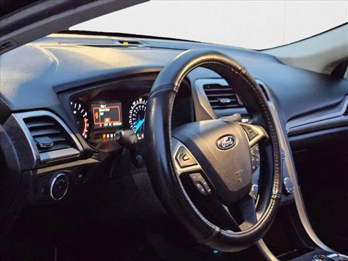 Used 2020 Ford Fusion S image 9