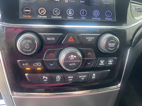 Used 2020 Jeep Grand Cherokee Altitude image 22