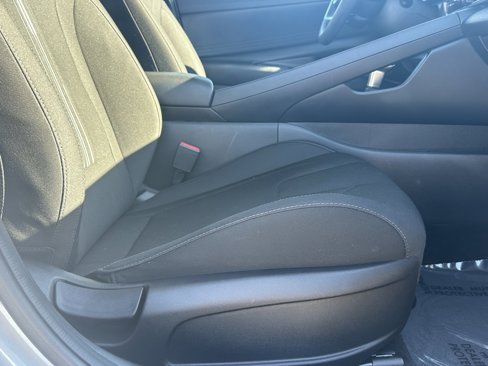 Used 2023 Hyundai Elantra SEL image 16
