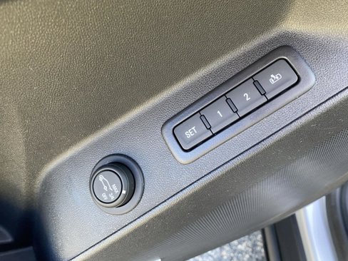 Used 2019 Chevrolet Equinox Premier image 24