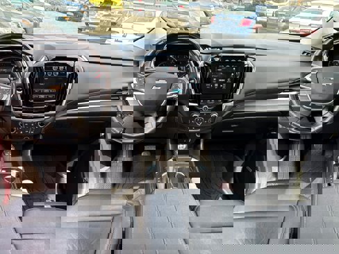 Used 2019 Chevrolet Traverse LT w/ LT Premium Package image 11