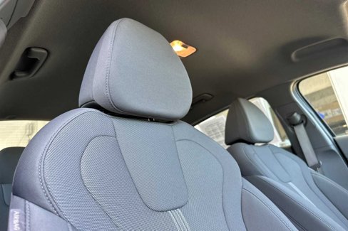 Certified 2025 Hyundai Elantra SE image 20