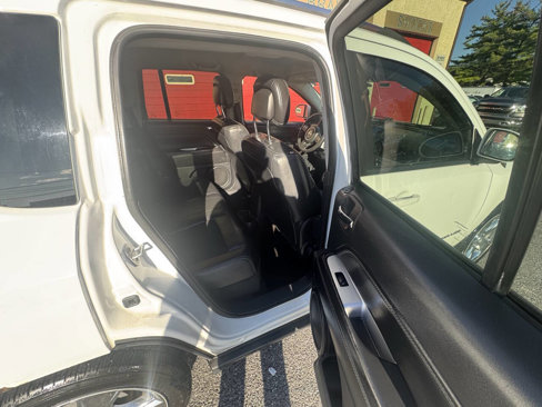 Used 2014 Jeep Compass Latitude image 16