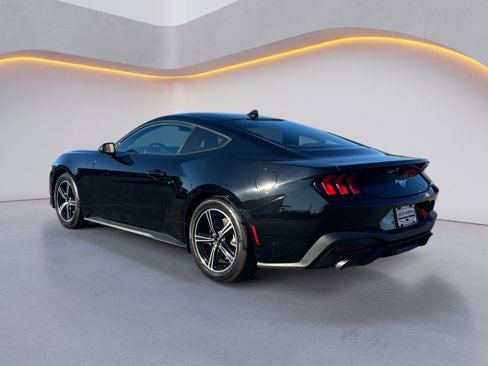 Used 2024 Ford Mustang Coupe image 5