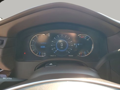 Used 2016 Cadillac Escalade ESV Luxury image 37