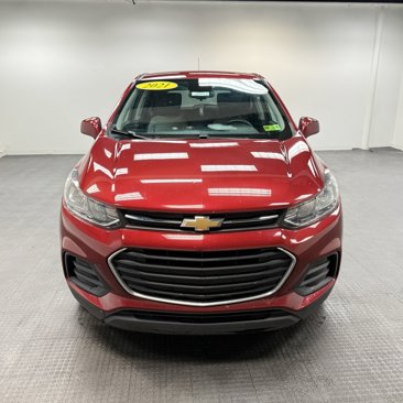 Used 2021 Chevrolet Trax LS w/ Tint and Cruise Package image 8