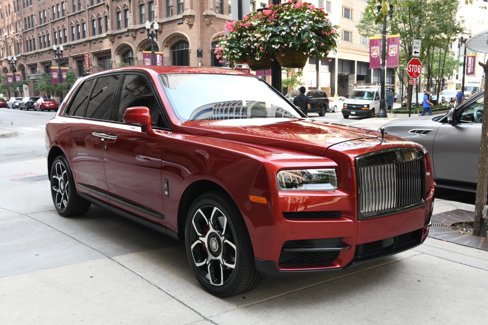 Used 2021 Rolls-Royce Cullinan Black Badge image 3