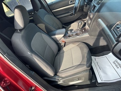 Used 2019 Ford Explorer XLT w/ Class III Trailer Tow Package image 28
