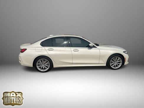 Used 2023 BMW 330i xDrive Sedan w/ Premium Package image 12