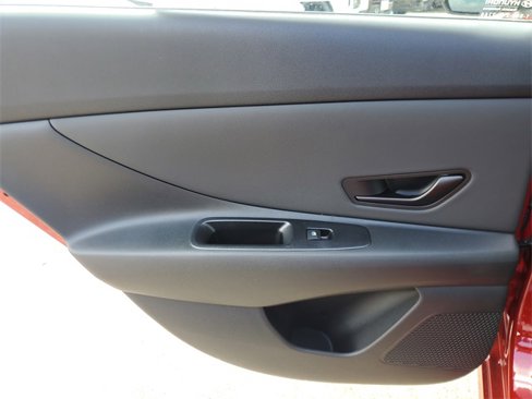 New 2025 Hyundai Elantra Sport image 11