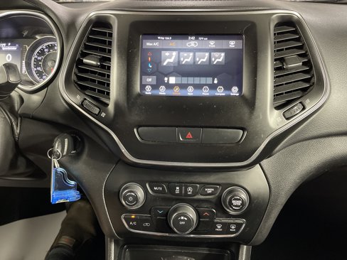 Used 2020 Jeep Cherokee Latitude image 23