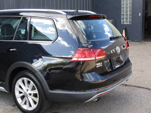 Used 2019 Volkswagen Golf Alltrack S image 45