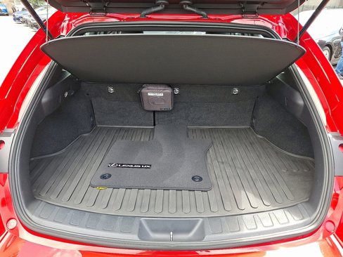 Used 2023 Lexus UX 250h AWD image 27