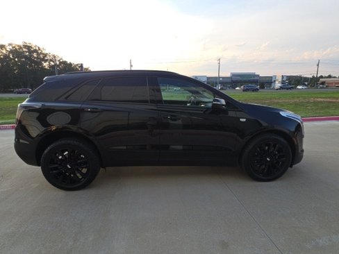 Used 2021 Cadillac XT5 Sportv w/ LPO, ONYX Package image 6