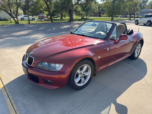 Used 2000 BMW Z3 2.5i image 1