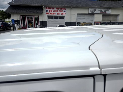 Used 2012 Jeep Wrangler Unlimited Rubicon w/ Connectivity Group image 22