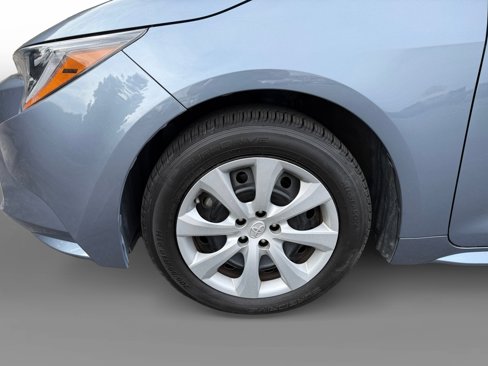 Used 2022 Toyota Corolla LE image 9