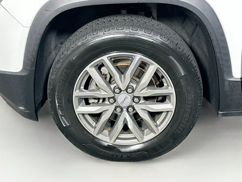 Used 2019 GMC Acadia SLE image 33