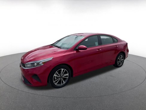 Used 2024 Kia Forte LXS image 7