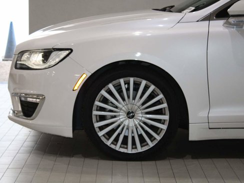 Used 2017 Lincoln MKZ Reserve image 4